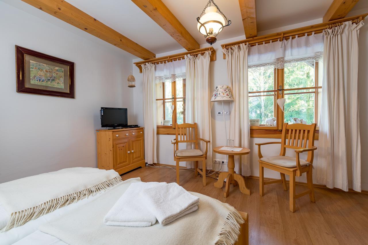 Valasske Chalupy Kycerka Hotel Velke Karlovice Ngoại thất bức ảnh